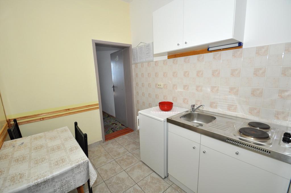 Apartments Davor Ceko Jesenice  Rom bilde